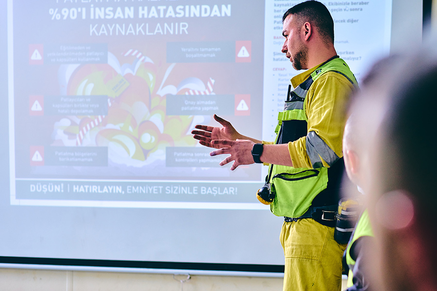 DÜŞÜN! İş Emniyet Toplantısı