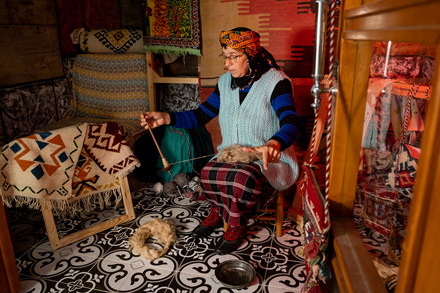 Yöresel Giysiler, El Sanatları